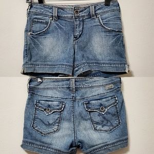 Silver Jeans Women's Stone Washed Shorts